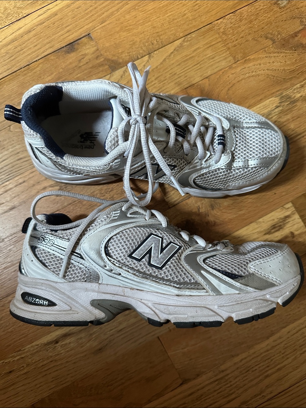 New Balance 530 White and Gray Athletic Sneakers 7.5